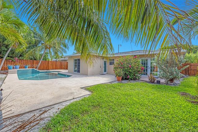4051 NE 17th Ter, Pompano Beach, FL 33064