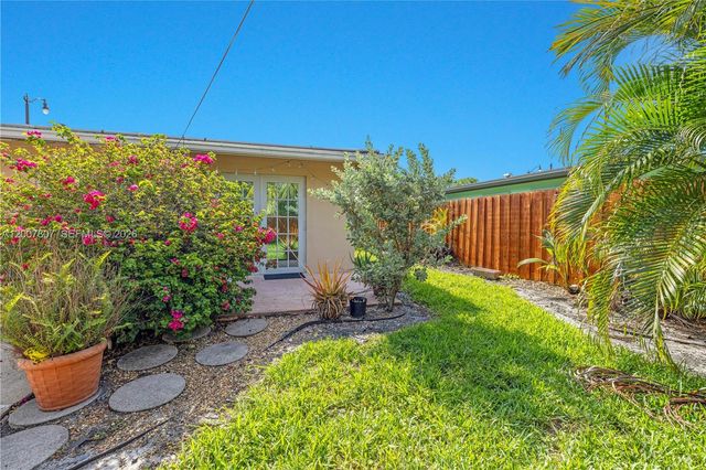 4051 NE 17th Ter, Pompano Beach, FL 33064