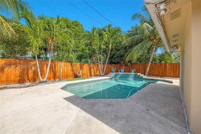 4051 NE 17th Ter, Pompano Beach, FL 33064
