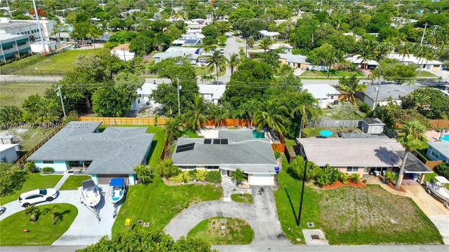 4051 NE 17th Ter, Pompano Beach, FL 33064