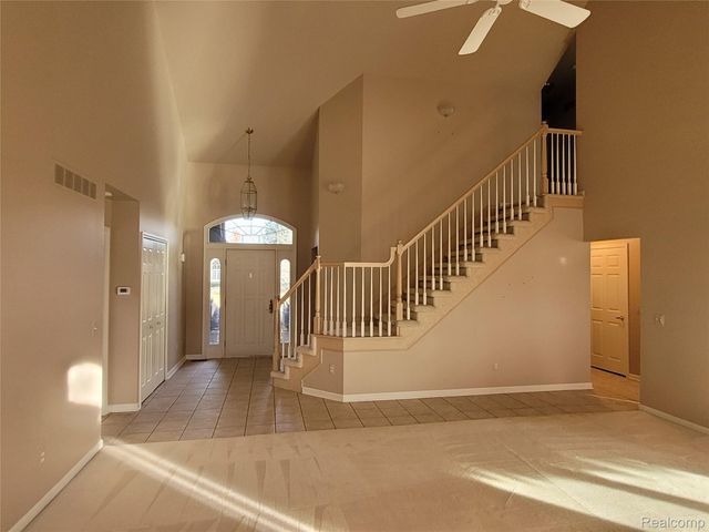 48205 Conifer Drive, Shelby Charter Township, MI 48315