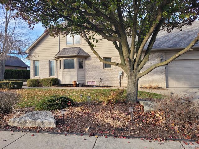 48205 Conifer Drive, Shelby Charter Township, MI 48315