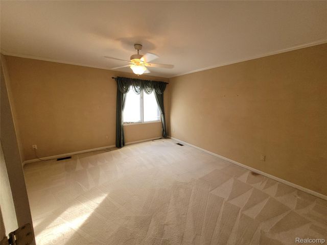 48205 Conifer Drive, Shelby Charter Township, MI 48315