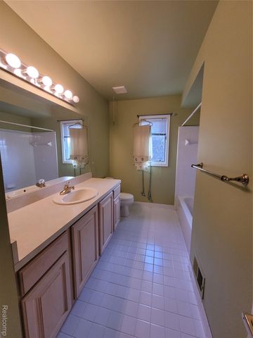 48205 Conifer Drive, Shelby Charter Township, MI 48315