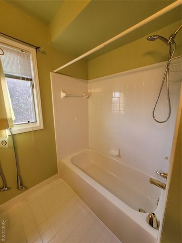 48205 Conifer Drive, Shelby Charter Township, MI 48315