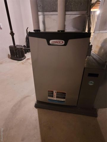 48205 Conifer Drive, Shelby Charter Township, MI 48315