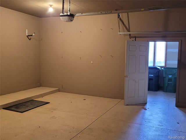 48205 Conifer Drive, Shelby Charter Township, MI 48315