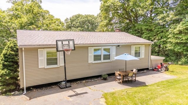 77 Clinton Rd, Weymouth, MA 02189