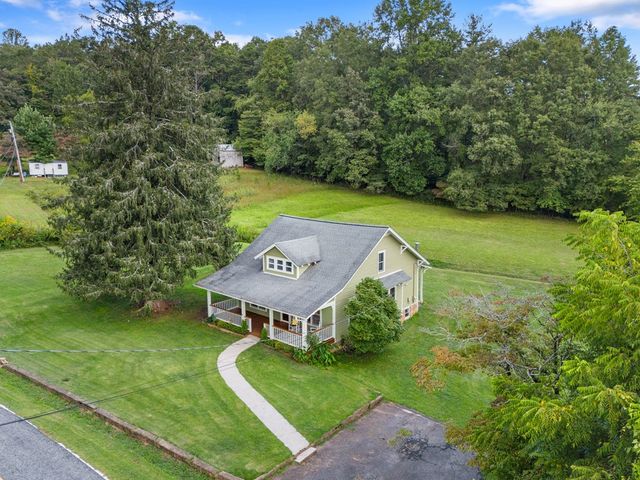 364 Hiawassee Street, Hayesville, NC 28904