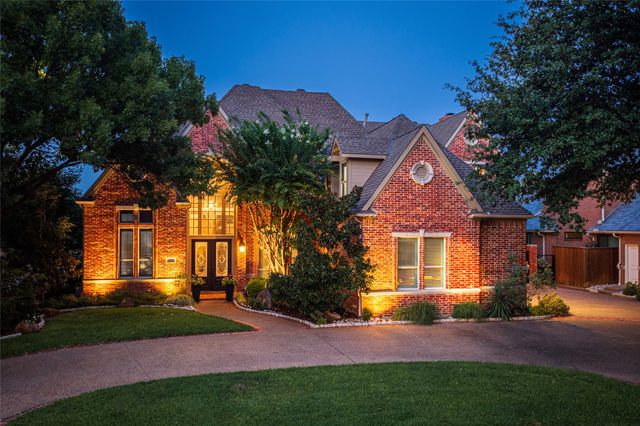 2808 Amesbury Drive, Plano, TX 75093