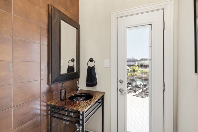 2808 Amesbury Drive, Plano, TX 75093