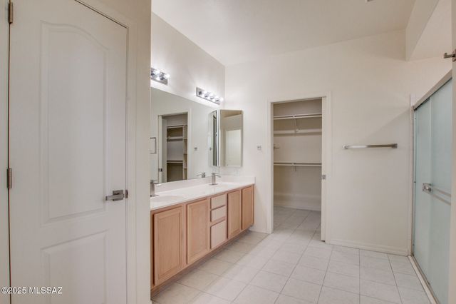 656 W Rio Moctezuma, Green Valley, AZ 85614