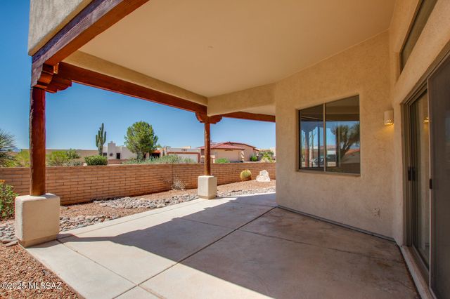 656 W Rio Moctezuma, Green Valley, AZ 85614
