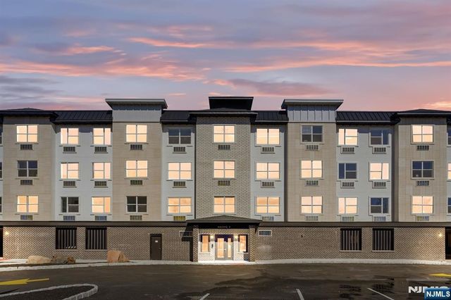 95 Shepherds Lane B201, Totowa, NJ 07512