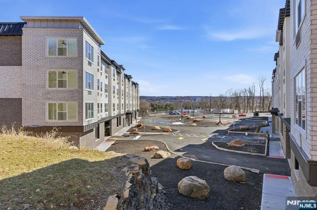 95 Shepherds Lane B201, Totowa, NJ 07512