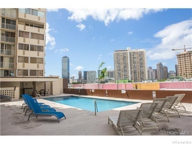 1610 Kanunu Street 1004, Honolulu, HI 96814