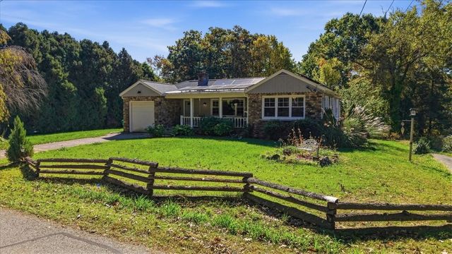 131 Henry Street, Uxbridge, MA 01569