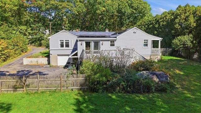 131 Henry Street, Uxbridge, MA 01569