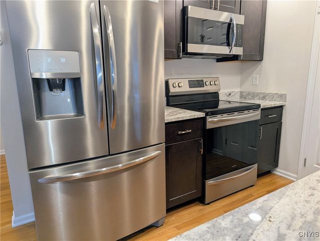 21 Nouveau Place, Perinton, NY 14450