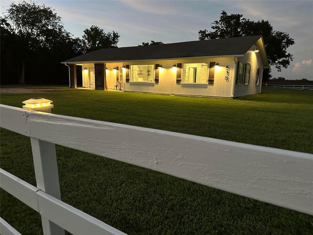 518 Anton Stade Road, Rosenberg, TX 77471