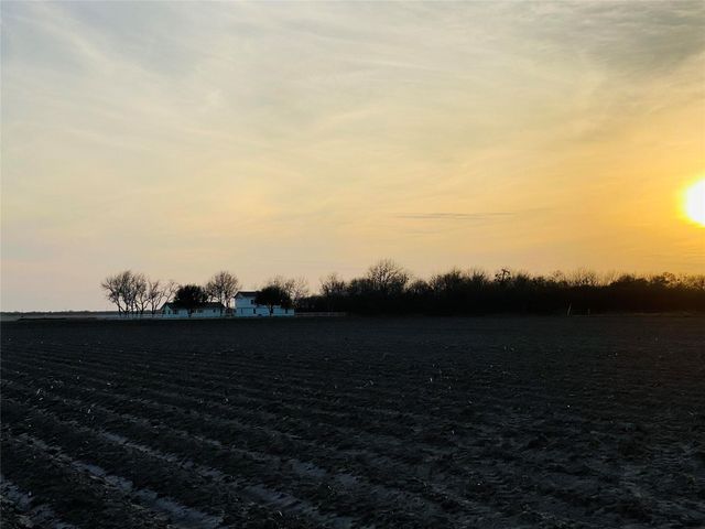 518 Anton Stade Road, Rosenberg, TX 77471