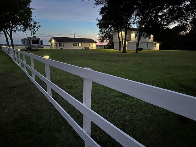 518 Anton Stade Road, Rosenberg, TX 77471