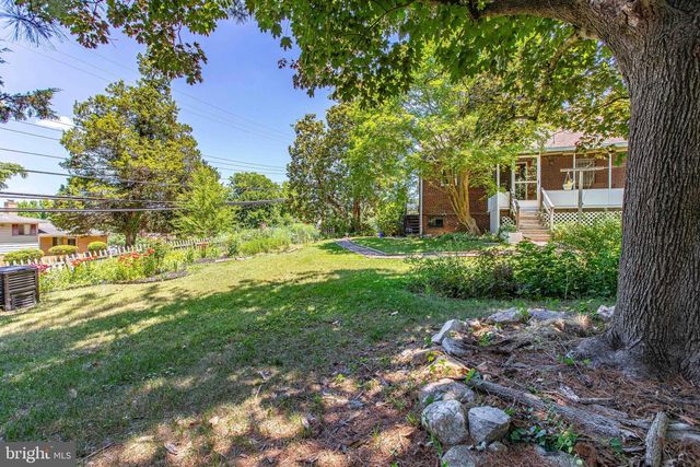 1714 61ST, Landover, MD 20785