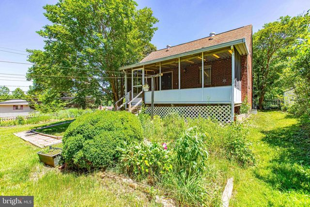 1714 61ST, Landover, MD 20785
