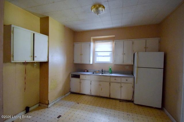 3418 Dearcy Ave, Louisville, KY 40215