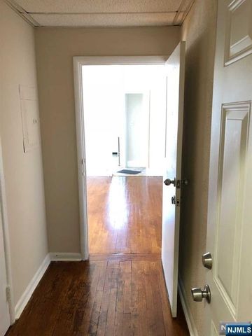 82 Park Avenue 1, Rutherford, NJ 07070