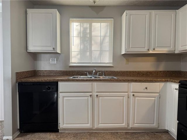 1882 CORDUROY Court, Lithonia, GA 30058