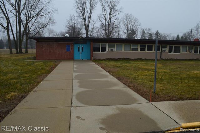 16360 Hubbard Street, Livonia, MI 48154