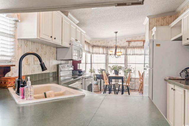 206 Weyburn St., Myrtle Beach, SC 29579