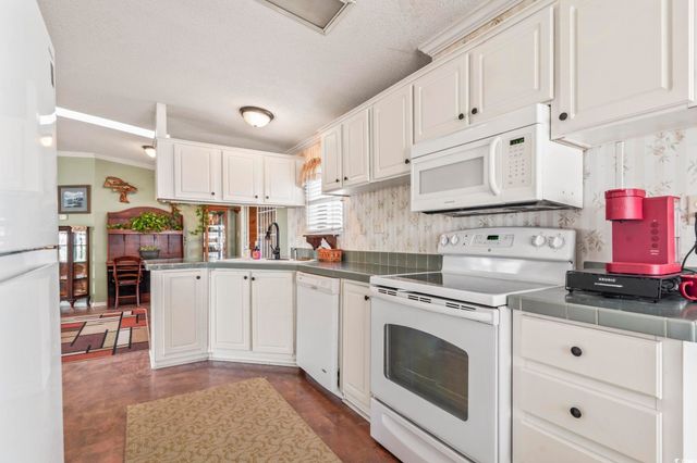 206 Weyburn St., Myrtle Beach, SC 29579