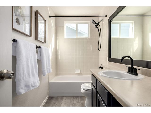 2303 Dogwood Dr, Erie, CO 80516