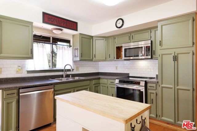 1412 Lassen Way, Pine Mtn Club, CA 93222