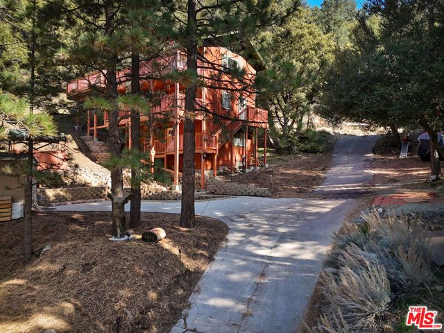 1412 Lassen Way, Pine Mtn Club, CA 93222