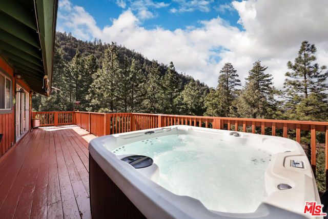 1412 Lassen Way, Pine Mtn Club, CA 93222