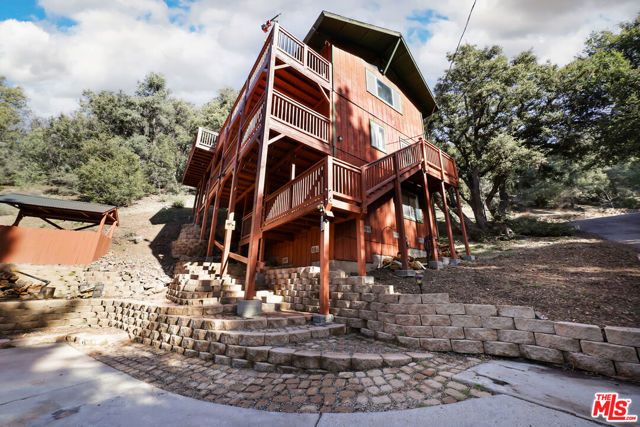 1412 Lassen Way, Pine Mtn Club, CA 93222