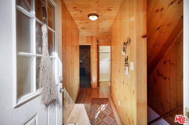 1412 Lassen Way, Pine Mtn Club, CA 93222