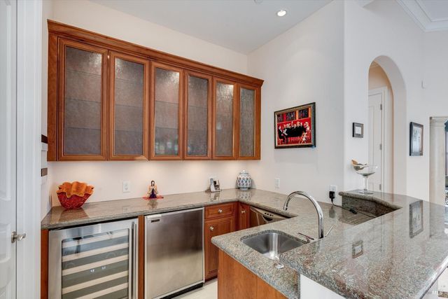 3729 Skyfarm Dr, Santa Rosa, CA 95403