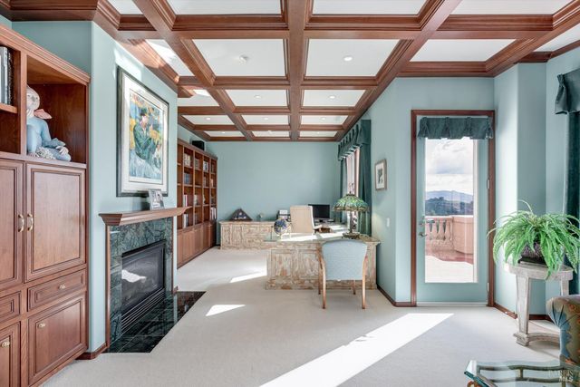 3729 Skyfarm Dr, Santa Rosa, CA 95403