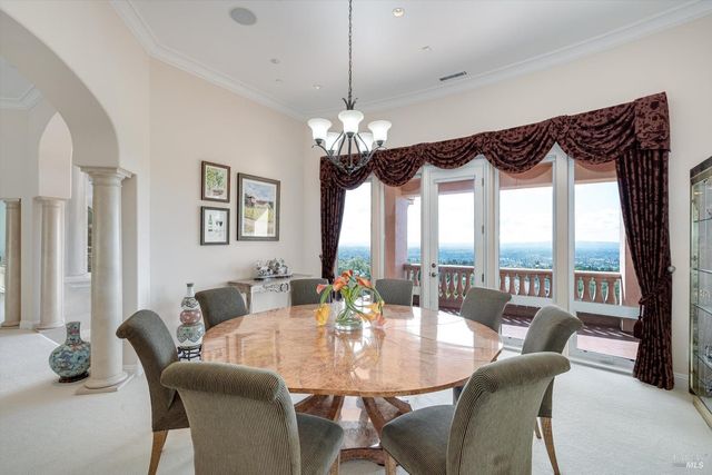 3729 Skyfarm Dr, Santa Rosa, CA 95403