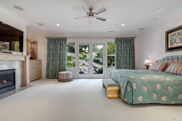 3729 Skyfarm Dr, Santa Rosa, CA 95403