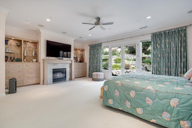 3729 Skyfarm Dr, Santa Rosa, CA 95403