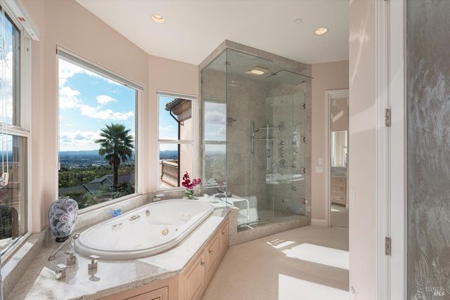 3729 Skyfarm Dr, Santa Rosa, CA 95403