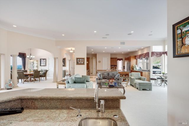 3729 Skyfarm Dr, Santa Rosa, CA 95403