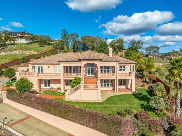 3729 Skyfarm Dr, Santa Rosa, CA 95403