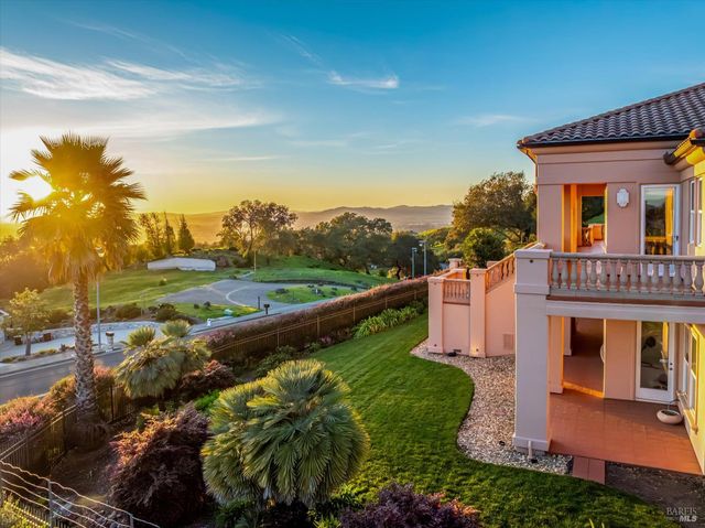 3729 Skyfarm Dr, Santa Rosa, CA 95403