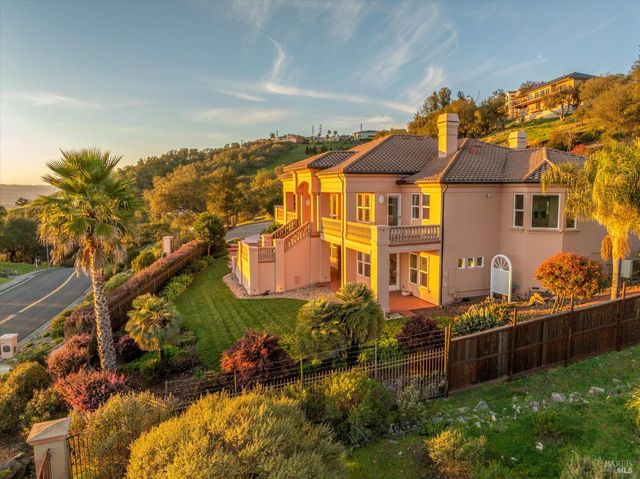 3729 Skyfarm Dr, Santa Rosa, CA 95403